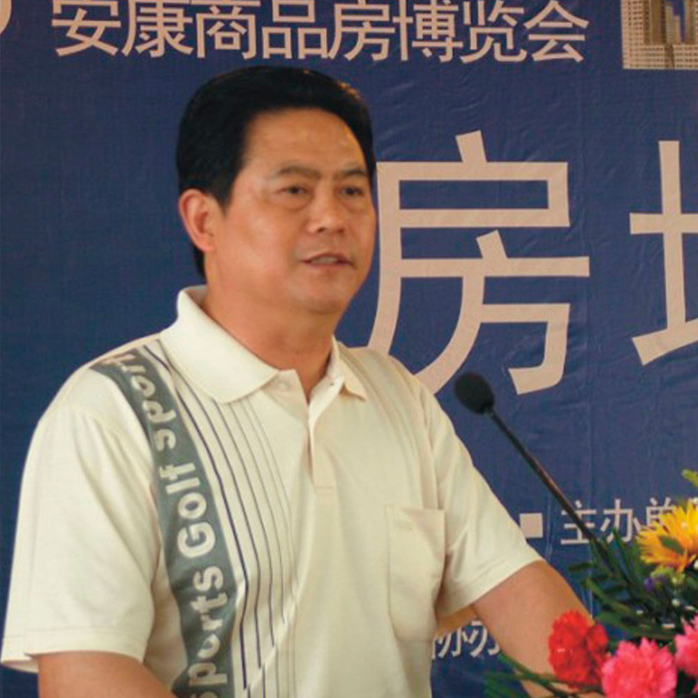 記省勞模、興安地產(chǎn)集團(tuán)董事長兼總經(jīng)理江樹群
