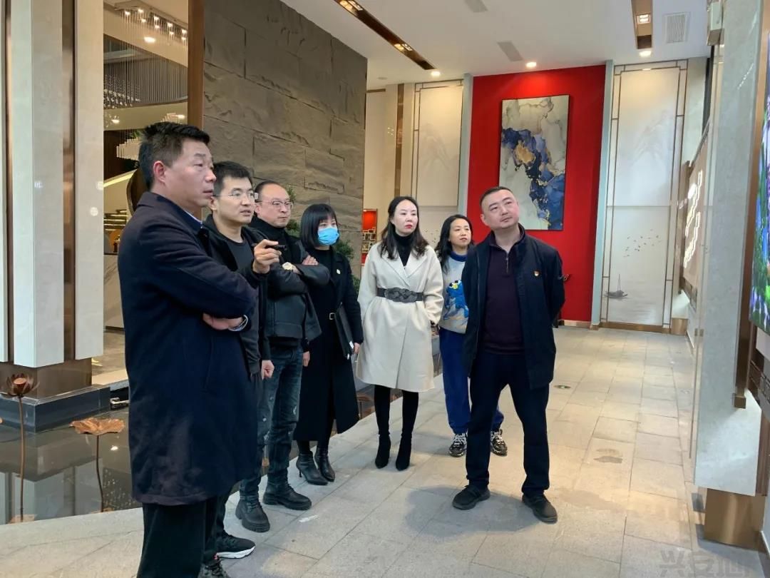 人民銀行安康中支調(diào)統(tǒng)科馮波科長(zhǎng)一行蒞臨興安府考察調(diào)研