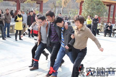 集團(tuán)員工迎春踏青 歡度“三八”